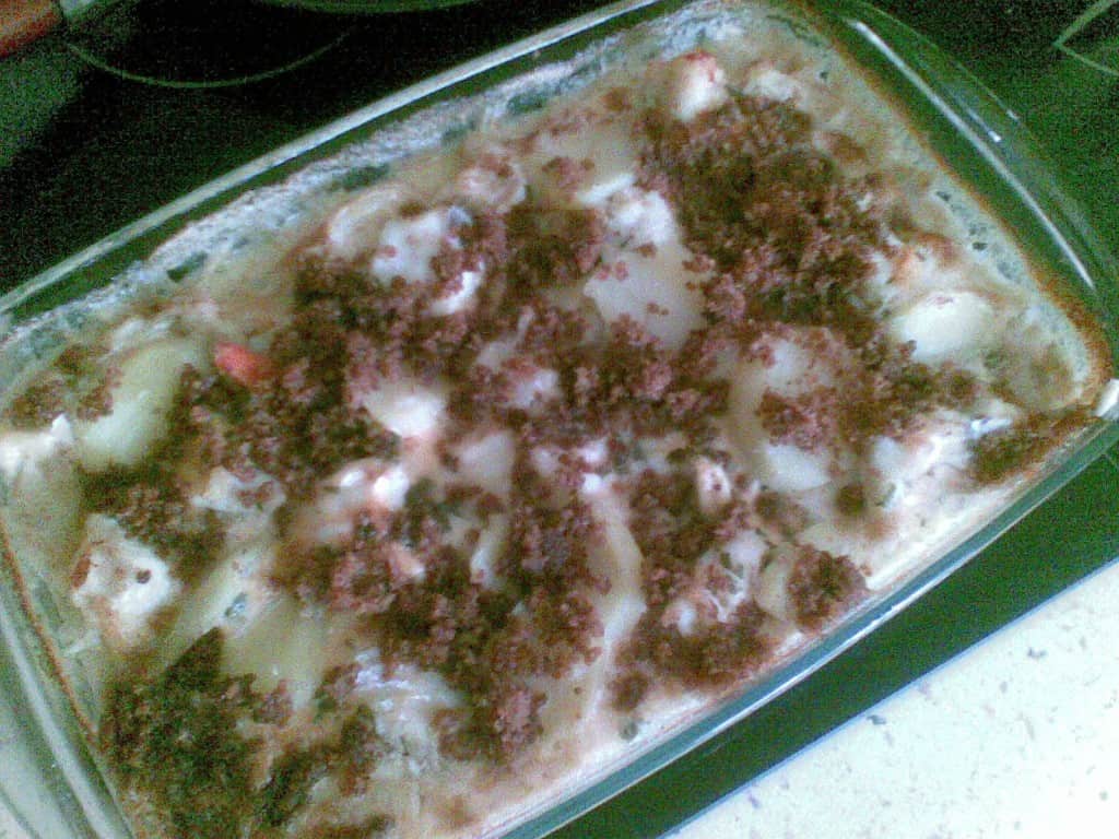 Dorsz w śmietanie wyjęty z piekarnika