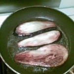 Bakłażany usmażone na brązowy kolor