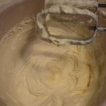 Mieszamy ser z jajkami