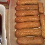 Układamy nasączone biszkopty